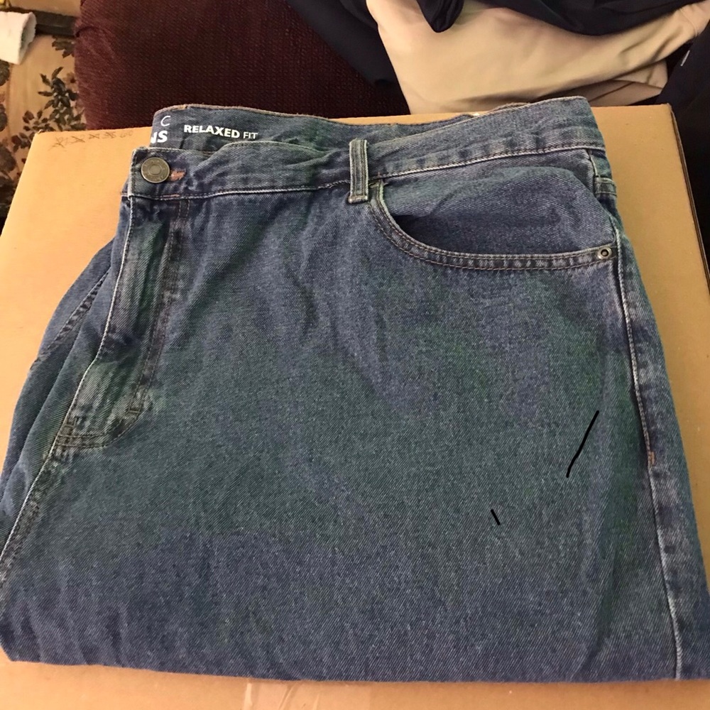 Basic edition relaxed fit jeans